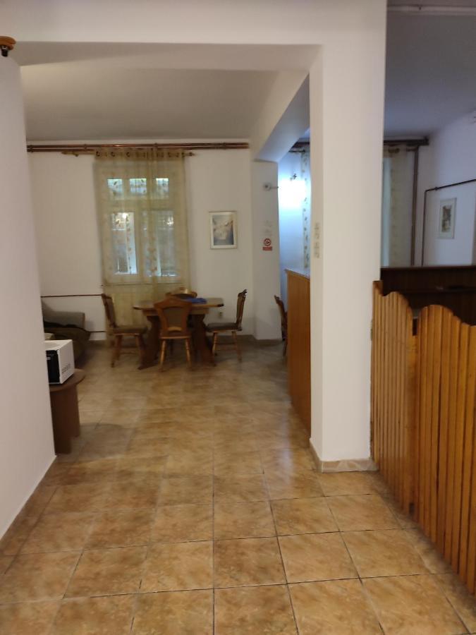 Vila Brazilor Качулата Экстерьер фото